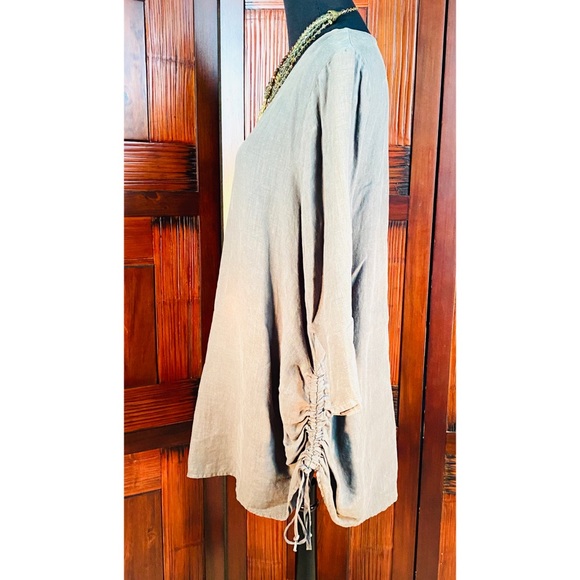 Et’ Lois Women’s Asymmetrical Drawstring Tunic - Picture 2 of 7